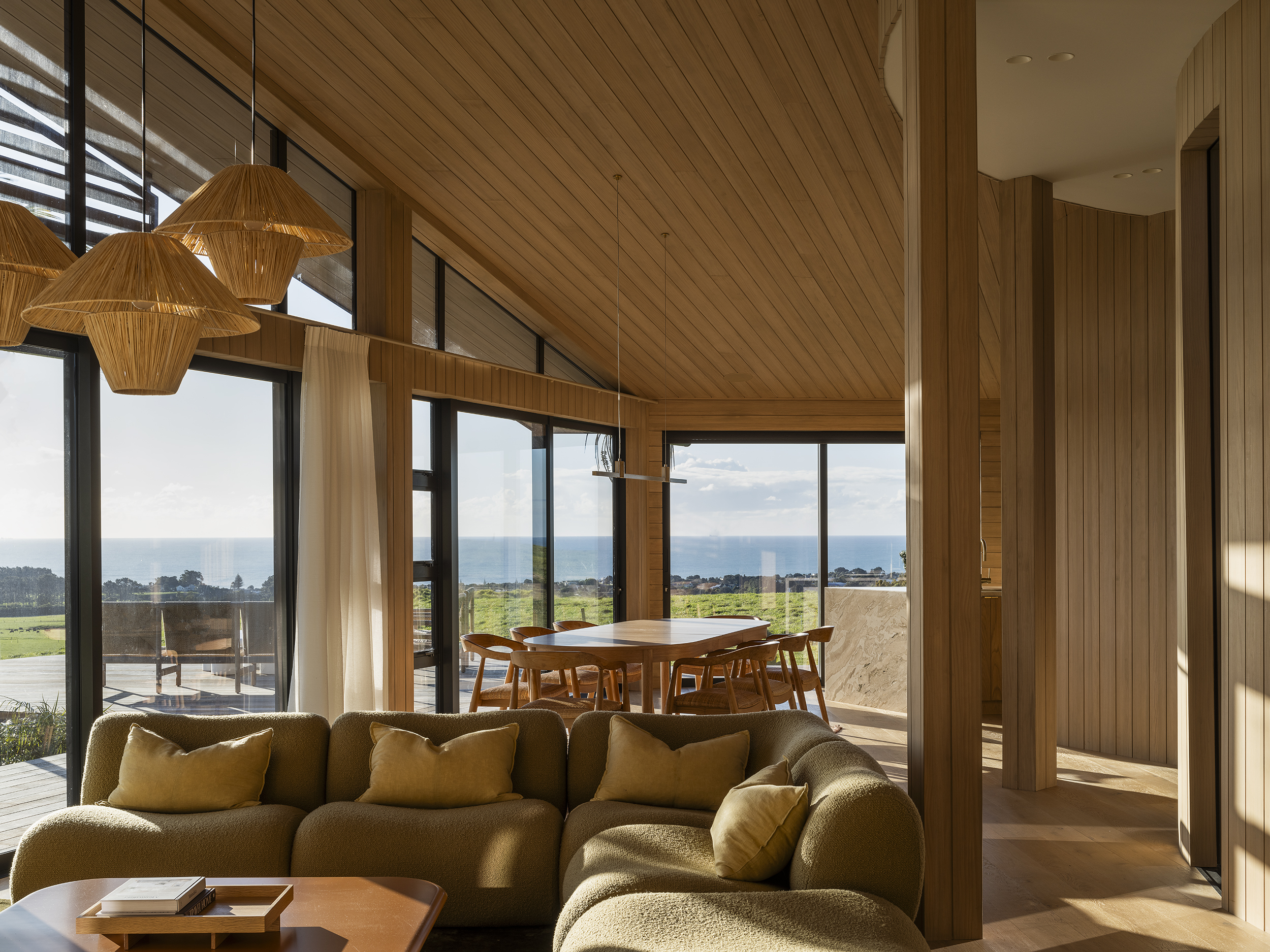 Oakura House
